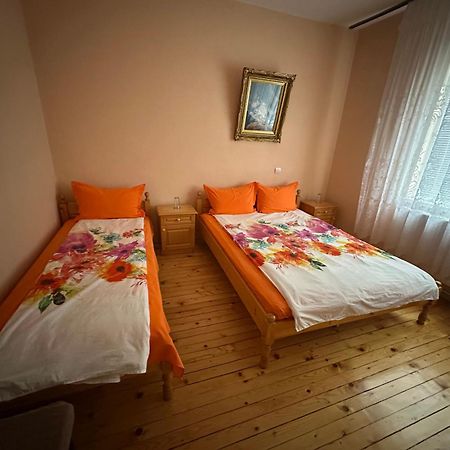 Velkovski Guest House Hisarya Luaran gambar