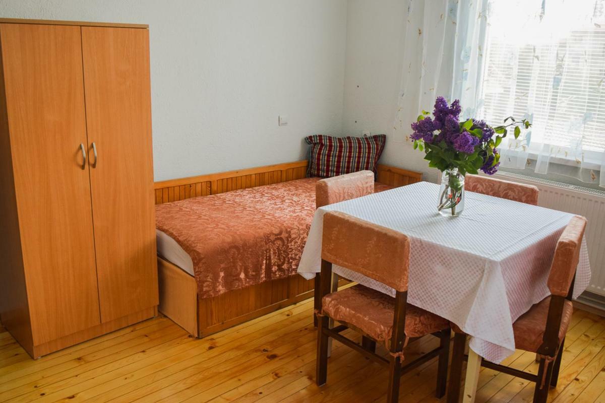 Velkovski Guest House Hisarya Luaran gambar